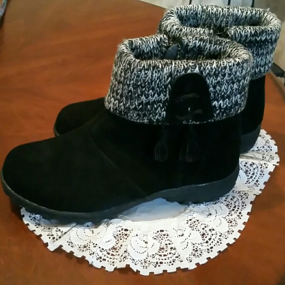 Khombu Shoes - Khombu leather boots